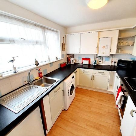 Rayleigh Town Centre 2 Bedroom Apartment المظهر الخارجي الصورة