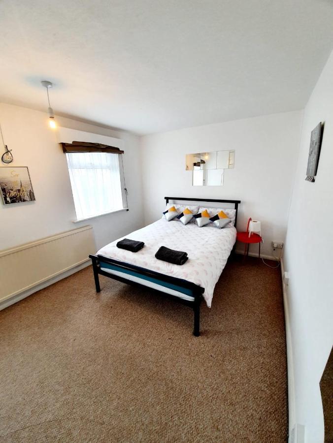 Rayleigh Town Centre 2 Bedroom Apartment المظهر الخارجي الصورة